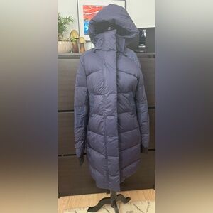 Canada Goose Alliston Down Coat
Black Label